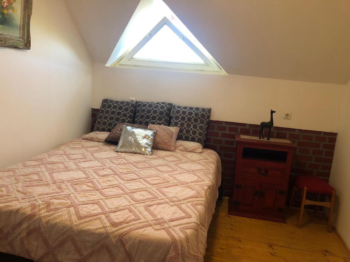 R&B Vendeghaz Apartment Balatonakarattya Bagian luar foto